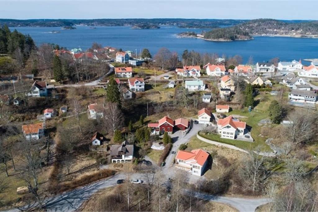Nyrenoverat Kaellarlaegenhet Apartment Ljungskile Exterior photo